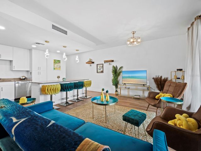 1703 N TAMIAMI TRAIL 306, Sarasota, FL 34234