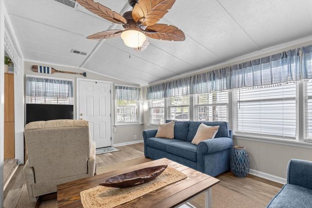 6001 - 1585 S Kings Hwy., Myrtle Beach, SC 29575