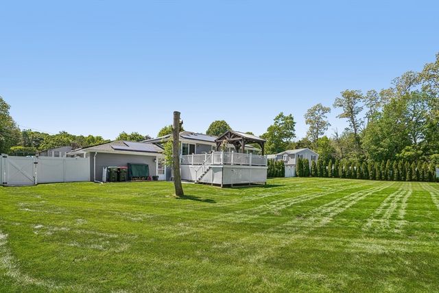 82 Concetta Dr, Bridgewater, MA 02324