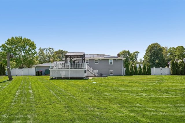 82 Concetta Dr, Bridgewater, MA 02324