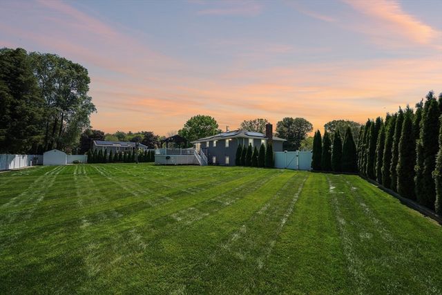 82 Concetta Dr, Bridgewater, MA 02324