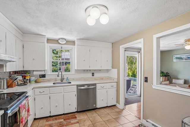 82 Concetta Dr, Bridgewater, MA 02324