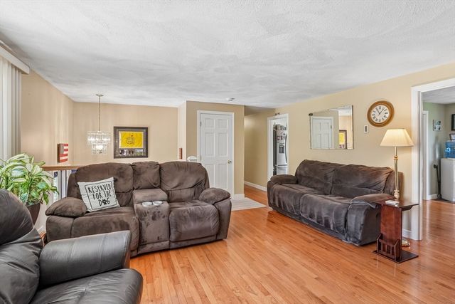 82 Concetta Dr, Bridgewater, MA 02324
