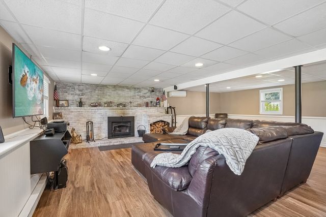 82 Concetta Dr, Bridgewater, MA 02324