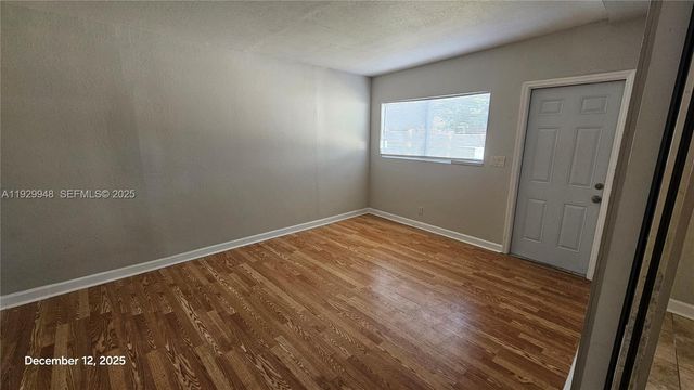 1040 N 70th Ave, Hollywood, FL 33024