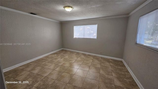 1040 N 70th Ave, Hollywood, FL 33024