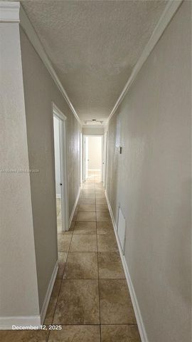 1040 N 70th Ave, Hollywood, FL 33024