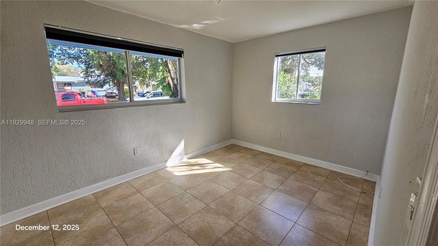 1040 N 70th Ave, Hollywood, FL 33024