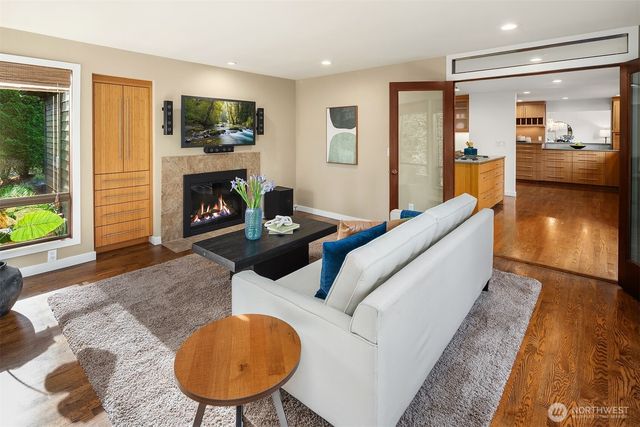 2234 108th Avenue SE, Bellevue, WA 98004