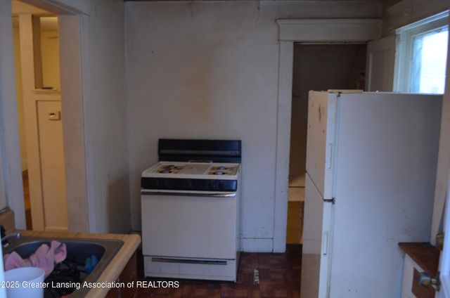 1408 Reo Avenue, Lansing, MI 48910