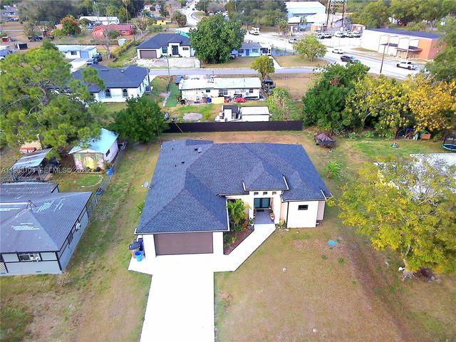 705 Harding Ln, Lehigh Acres, FL 33936