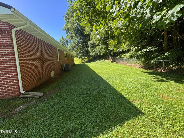 248 Burbank Road, Roan Mountain, TN 37687