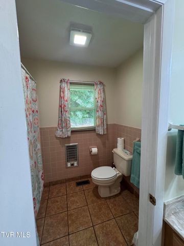 248 Burbank Road, Roan Mountain, TN 37687