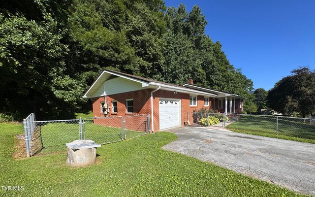 248 Burbank Road, Roan Mountain, TN 37687