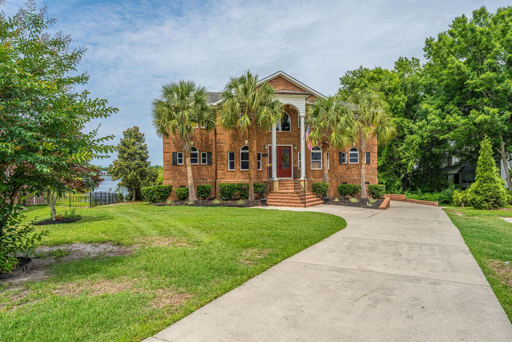 106 Abrum Court, Goose Creek, SC 29445