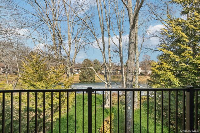 87 Northgate Circle, Melville, NY 11747