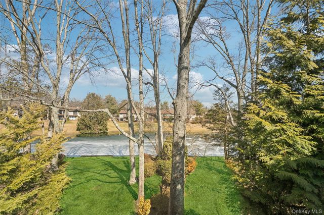 87 Northgate Circle, Melville, NY 11747