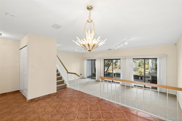 87 Northgate Circle, Melville, NY 11747