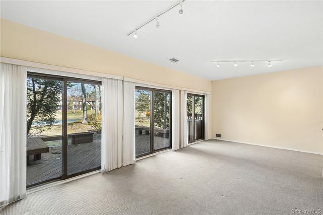 87 Northgate Circle, Melville, NY 11747