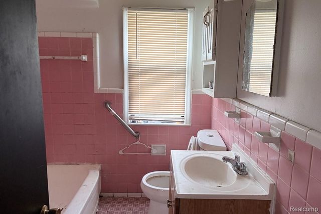 20136 Helen Street, Detroit, MI 48234