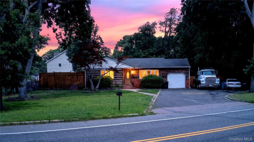 2109 Orinoco Drive, West Islip, NY 11795 — exterior