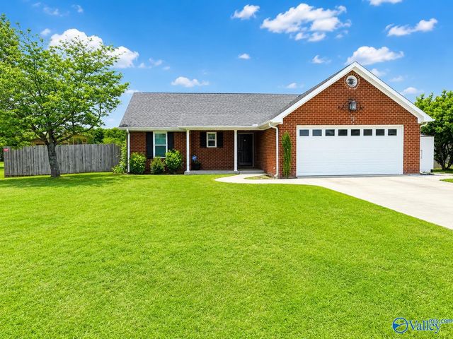 102 Valley Meadows Drive, Hazel Green, AL 35750