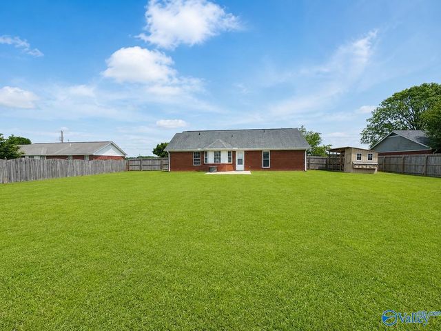 102 Valley Meadows Drive, Hazel Green, AL 35750