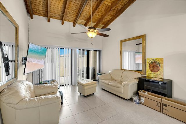 1491 NW 95th Terrace 201, Pembroke Pines, FL 33024