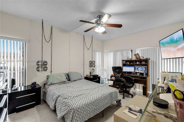 1491 NW 95th Terrace 201, Pembroke Pines, FL 33024