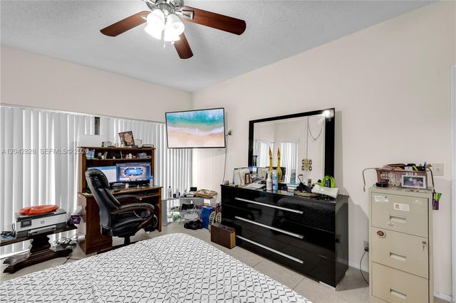 1491 NW 95th Terrace 201, Pembroke Pines, FL 33024
