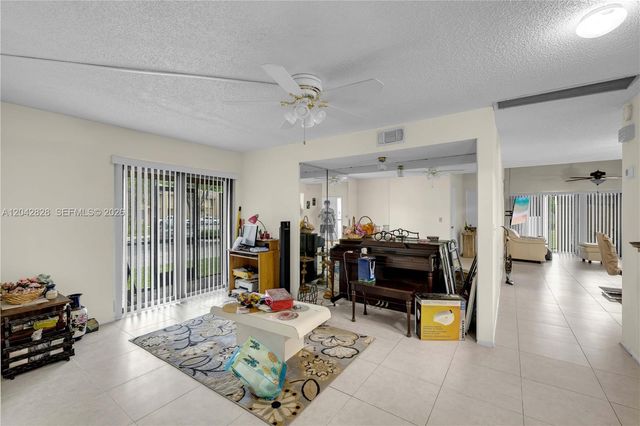 1491 NW 95th Terrace 201, Pembroke Pines, FL 33024