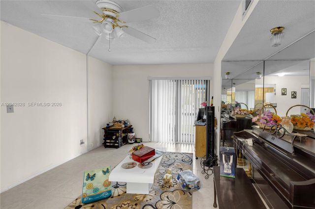 1491 NW 95th Terrace 201, Pembroke Pines, FL 33024