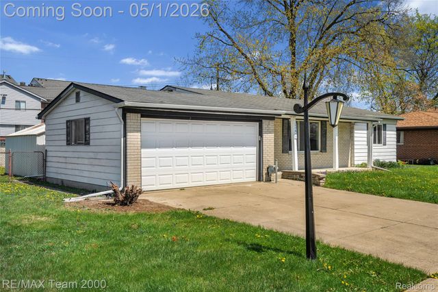 23611 Aviva Street, Clinton Charter Township, MI 48035