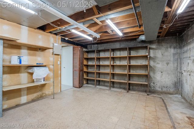 23611 Aviva Street, Clinton Charter Township, MI 48035