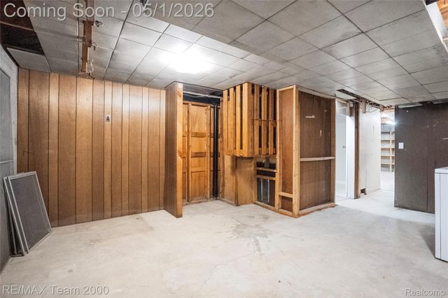 23611 Aviva Street, Clinton Charter Township, MI 48035