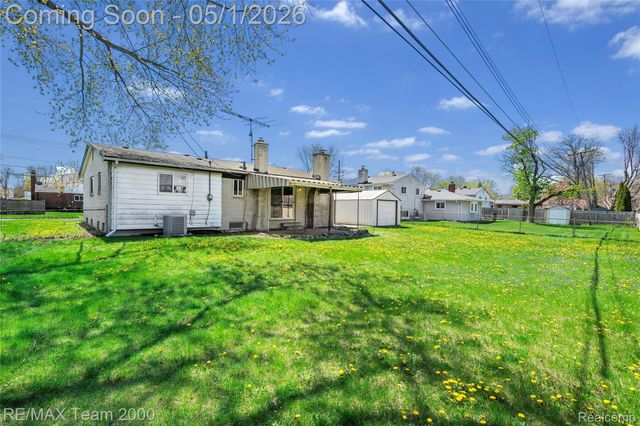 23611 Aviva Street, Clinton Charter Township, MI 48035