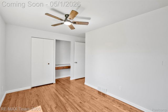 23611 Aviva Street, Clinton Charter Township, MI 48035