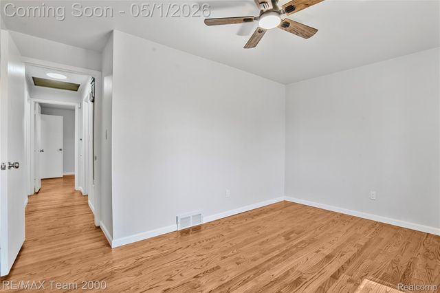 23611 Aviva Street, Clinton Charter Township, MI 48035