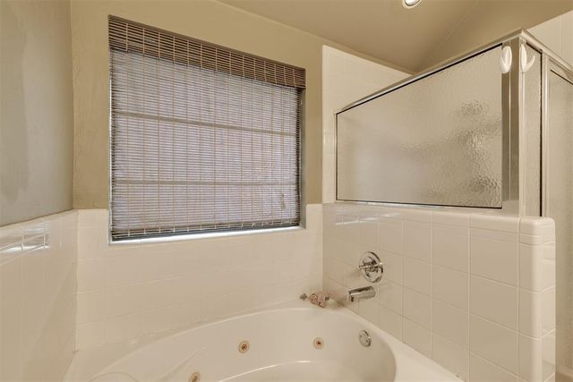 16320 Old Elm Lane, Edmond, OK 73013