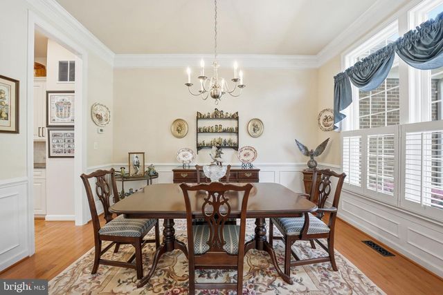 7805 ROSE GARDEN LN, Springfield, VA 22153