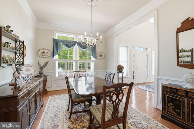 7805 ROSE GARDEN LN, Springfield, VA 22153