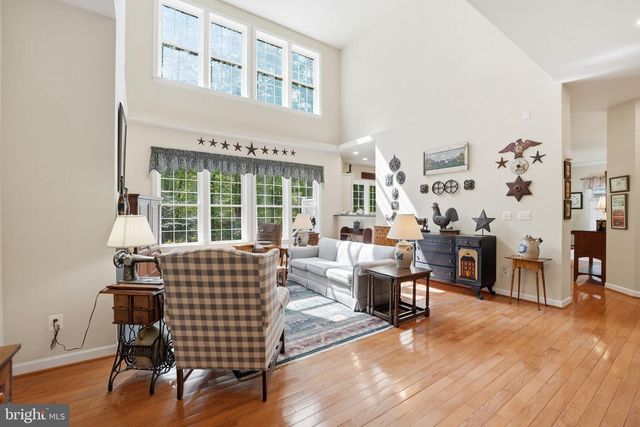 7805 ROSE GARDEN LN, Springfield, VA 22153