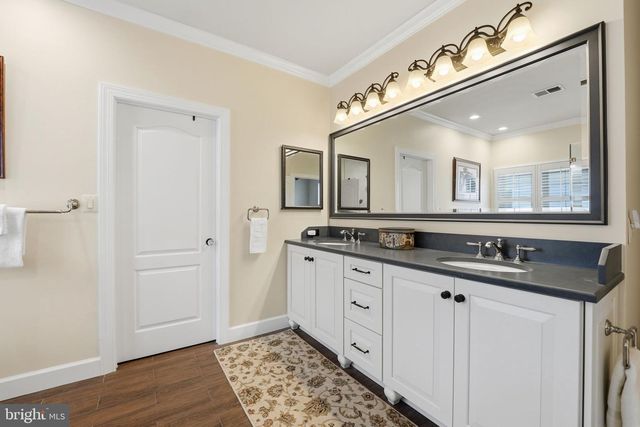 7805 ROSE GARDEN LN, Springfield, VA 22153