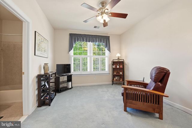 7805 ROSE GARDEN LN, Springfield, VA 22153