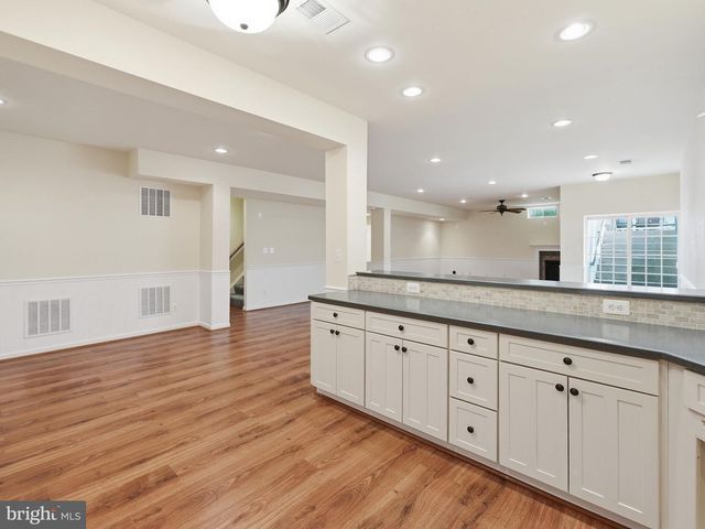 7805 ROSE GARDEN LN, Springfield, VA 22153