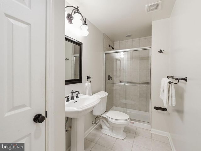 7805 ROSE GARDEN LN, Springfield, VA 22153