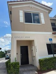 2802 NW 181st St, Miami Gardens, FL 33056