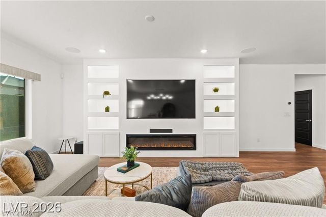 3525 Raina Ridge Court, Las Vegas, NV 89121