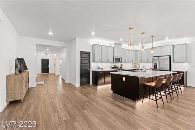 3525 Raina Ridge Court, Las Vegas, NV 89121