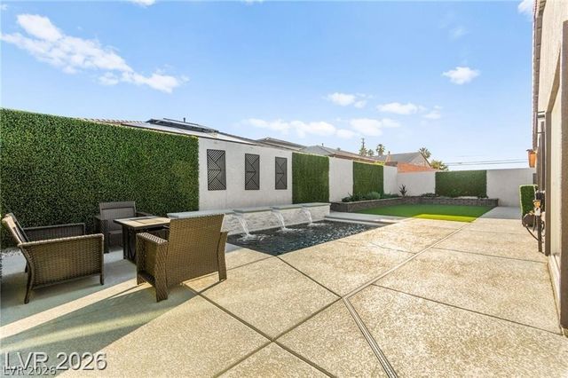 3525 Raina Ridge Court, Las Vegas, NV 89121